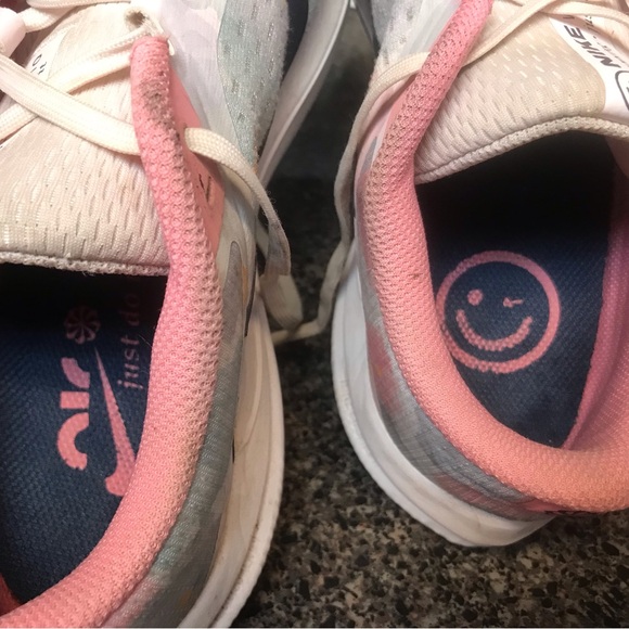 Nike Multicolor Running Shoes - Picture 9 of 13